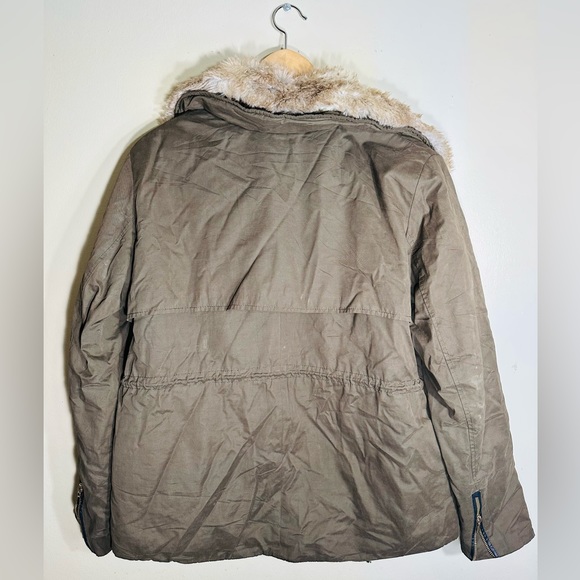 Women’s Zara TRF PARKA- Trafaluc Outerwear Collection. (Women Jacket) - Picture 5 of 6